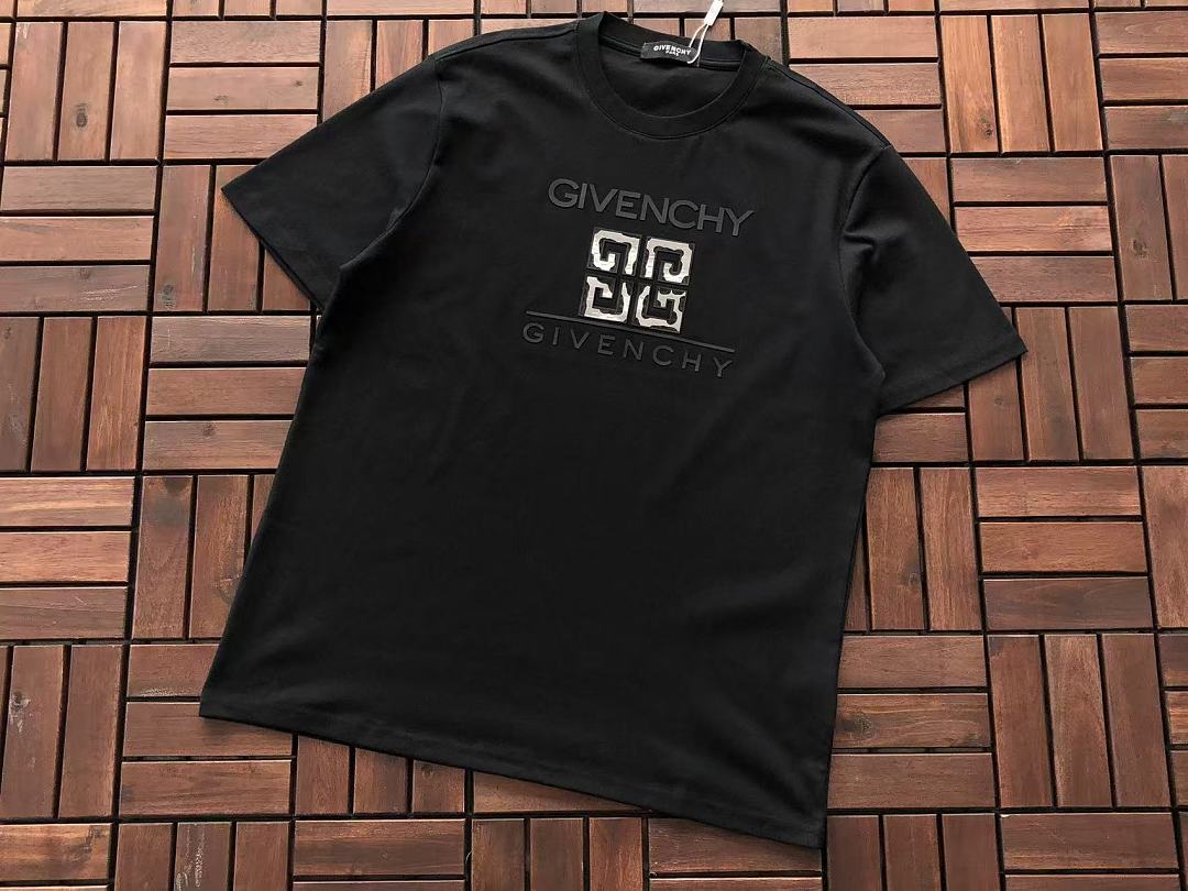 Black White Cube Logo Givenchy T-Shirt