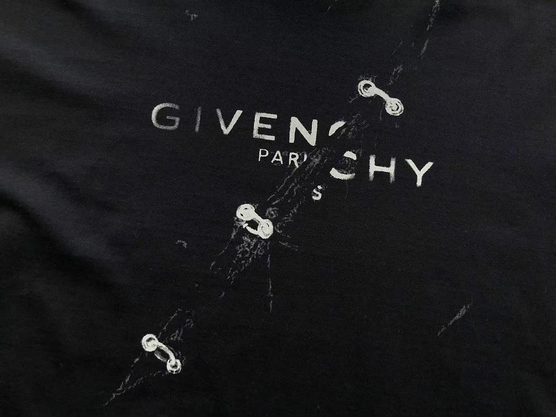 Black Small Graphic Givenchy T-Shirt