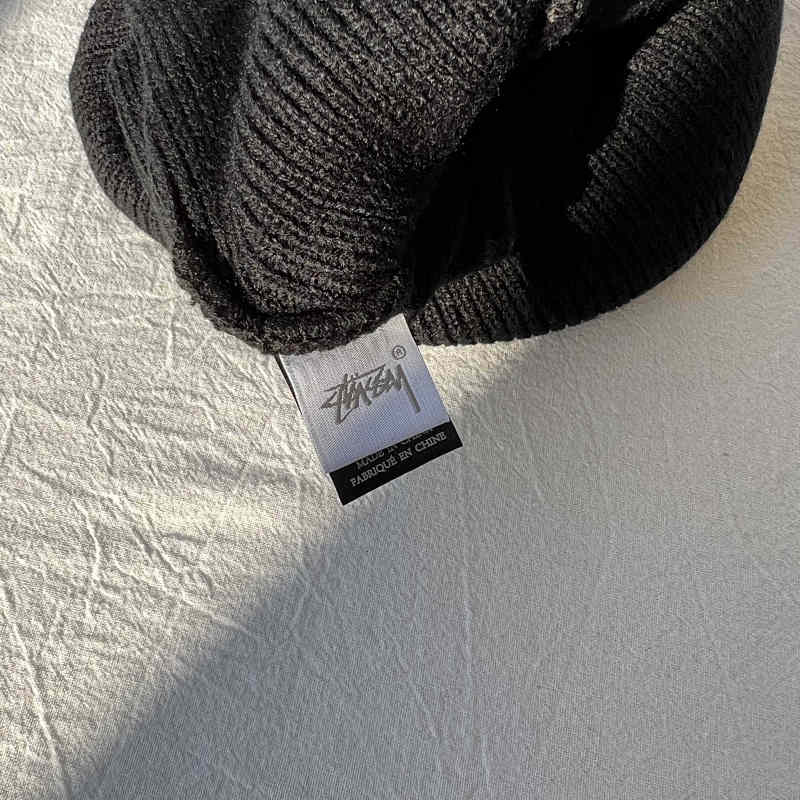 Premium Hat - Black/White
