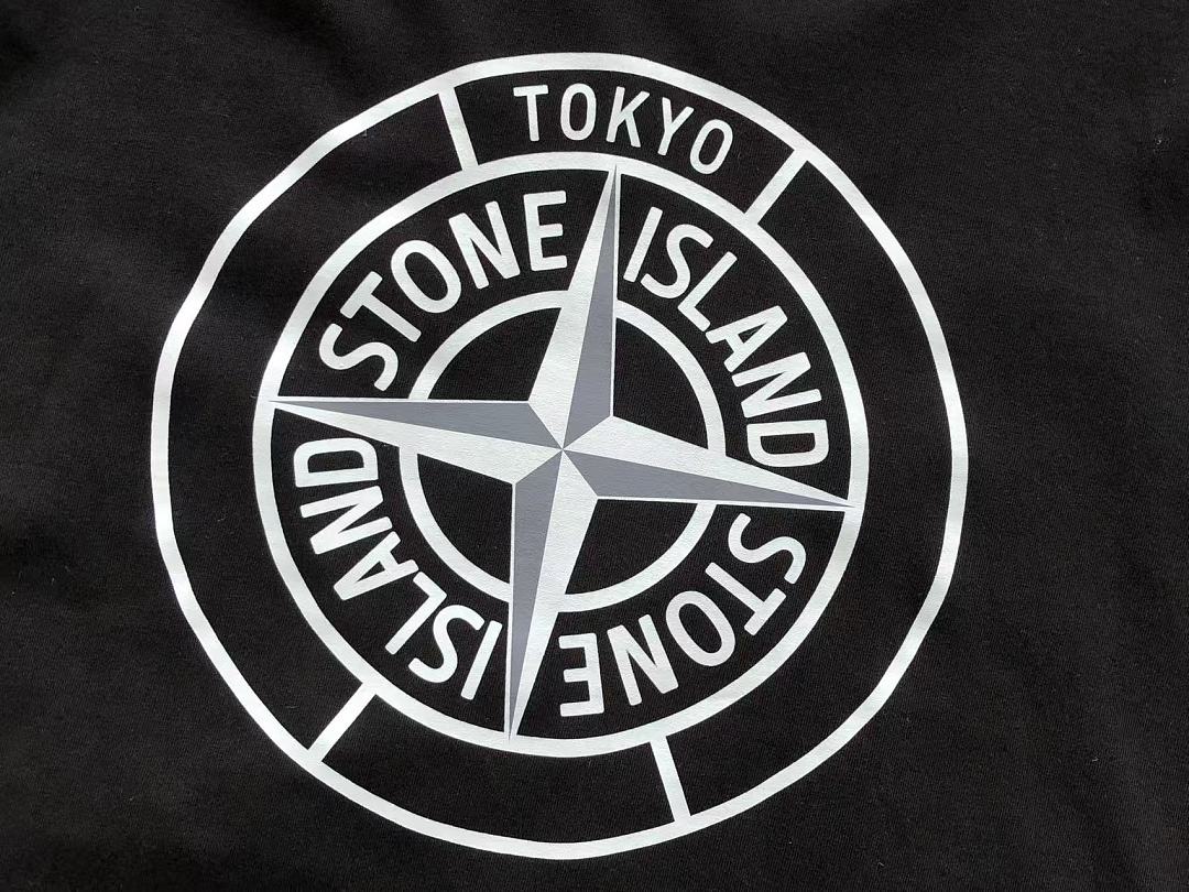 Black Stone Island Graphic T-Shirt