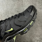 Nike Air Max Plus TN - Black/Volt