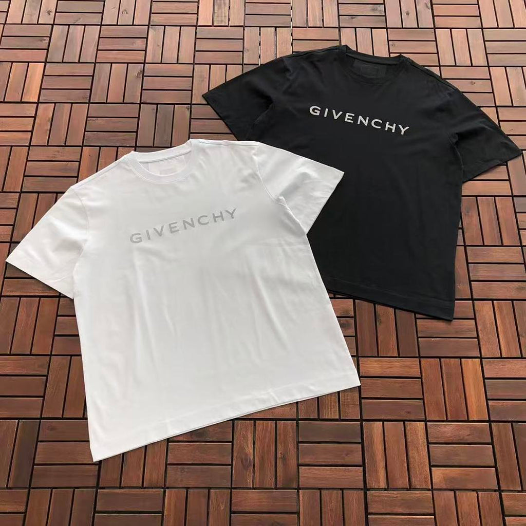 Classic Logo Givenchy T-Shirt