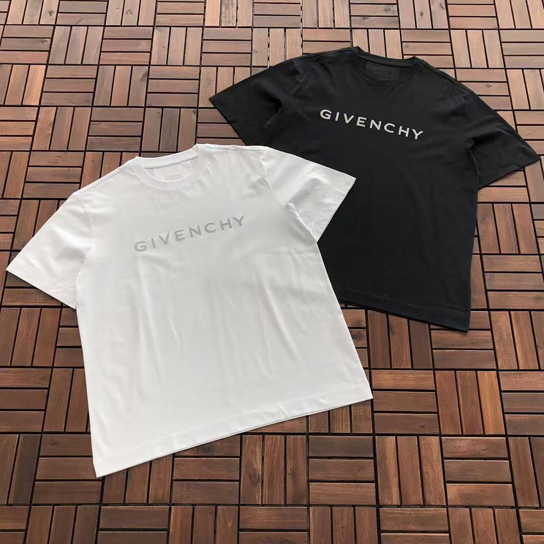 Classic Logo Givenchy T-Shirt