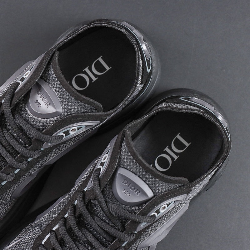 Nike Air Jordan 11 Retro Low - UNC