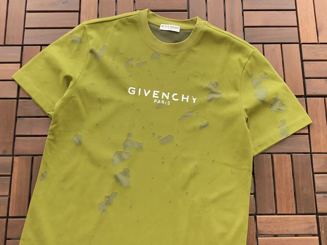 Multicolor Small Logo Givenchy T-Shirt