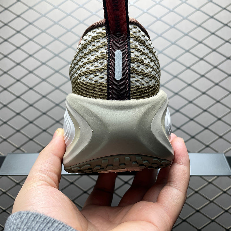 Nike ZoomX Morpho - Olive/Tan