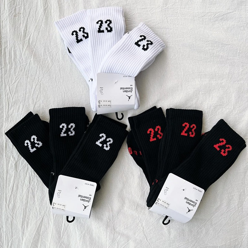 Jordan Essential Crew Socks - Black/White/Red