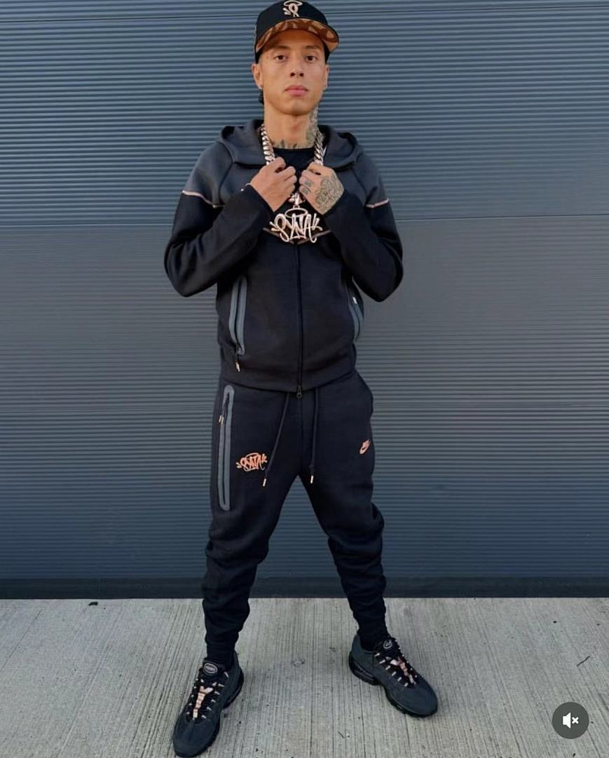 SynaWorld Hoodie 8