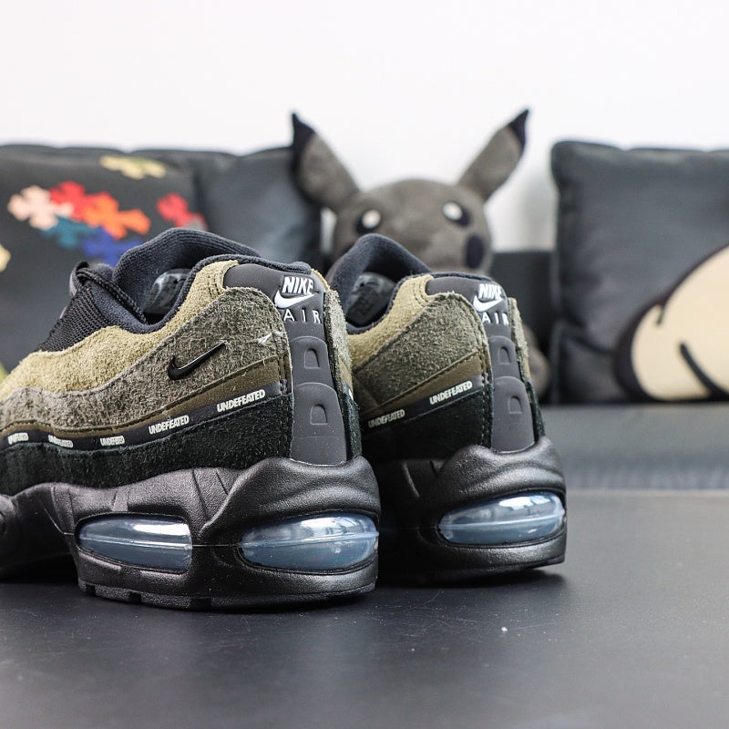 Undefeated x Nike Air Max 95 - Black/Militia Green