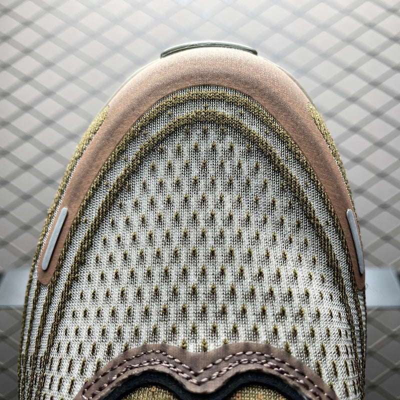 Nike ZoomX Morpho - Olive/Tan