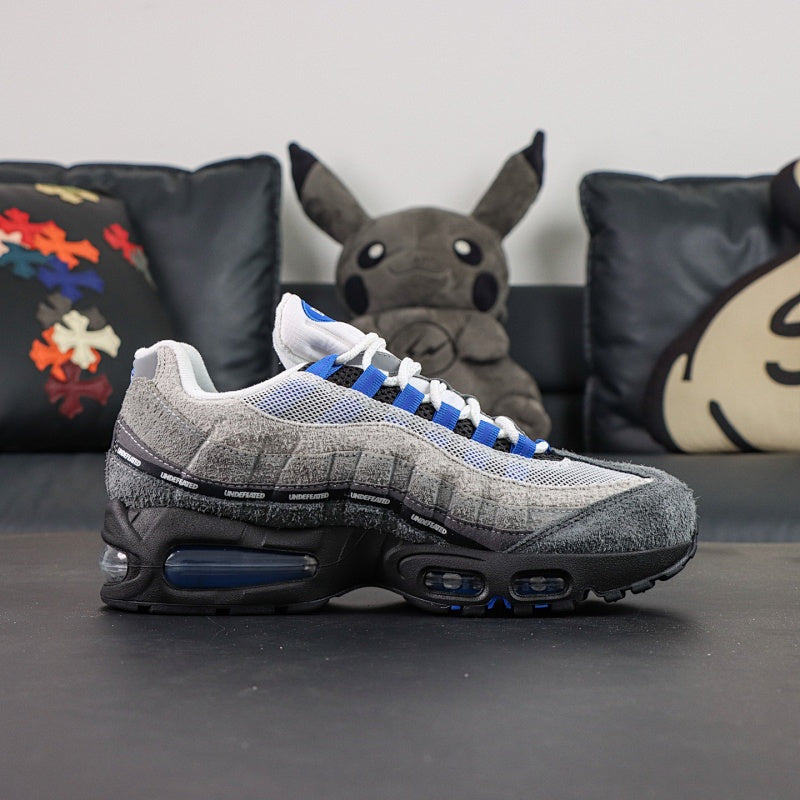 Nike Air Max 95 x Undefeated - Crystal Blue