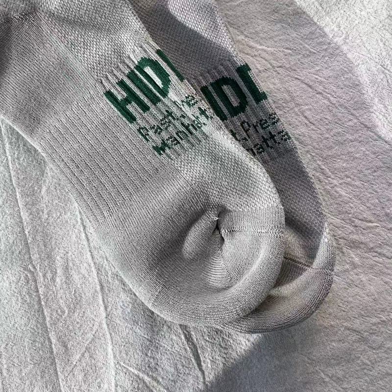 Hidden NY "H" Logo Crew Socks with Mountain Graphic Band
