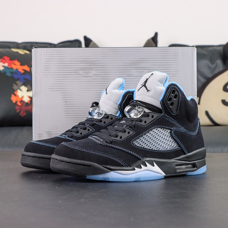 Nike Air Jordan 5 Retro - University Blue/Black