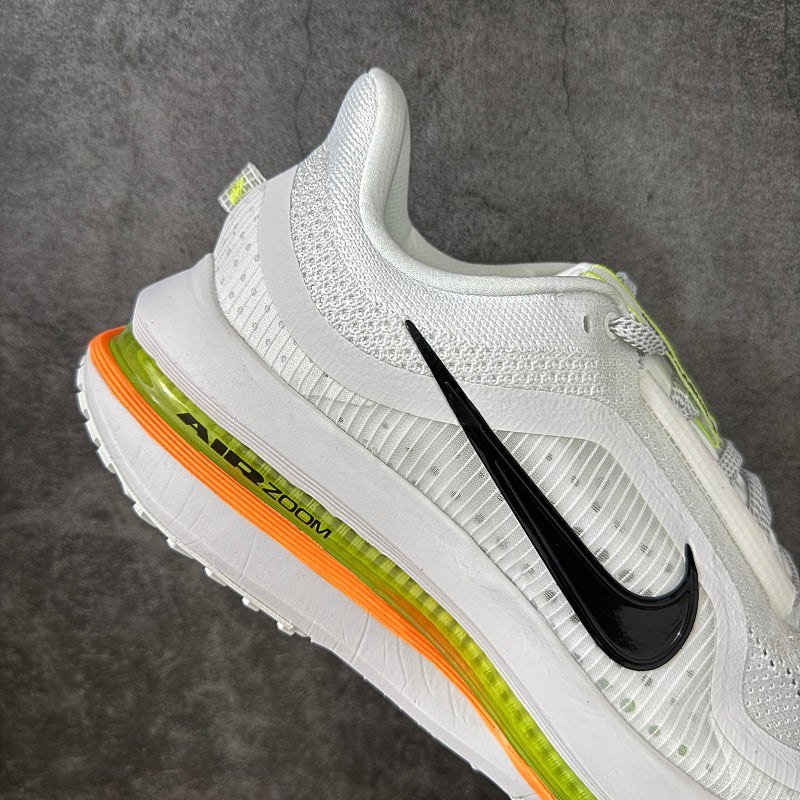 Nike ZoomX Morpho - White/Red