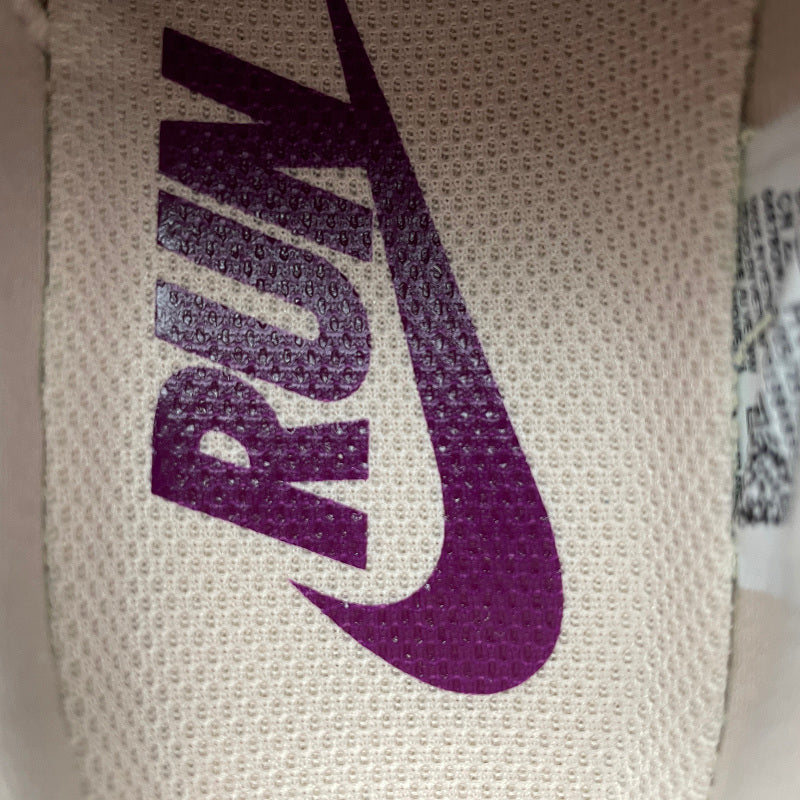 Nike ZoomX Morpho - White/Mauve-Pink