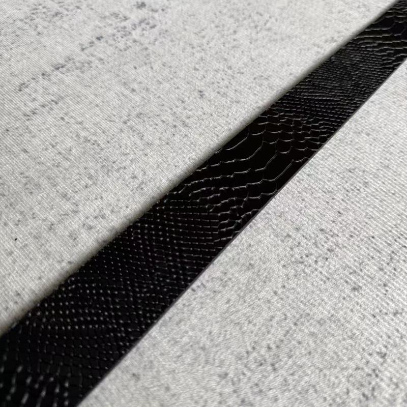 Unknown Brand Snakeskin-Embossed Belt - Black