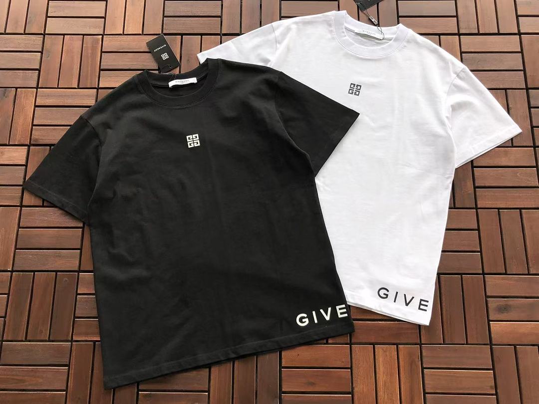 Black White Small Logo Givenchy T-Shirt