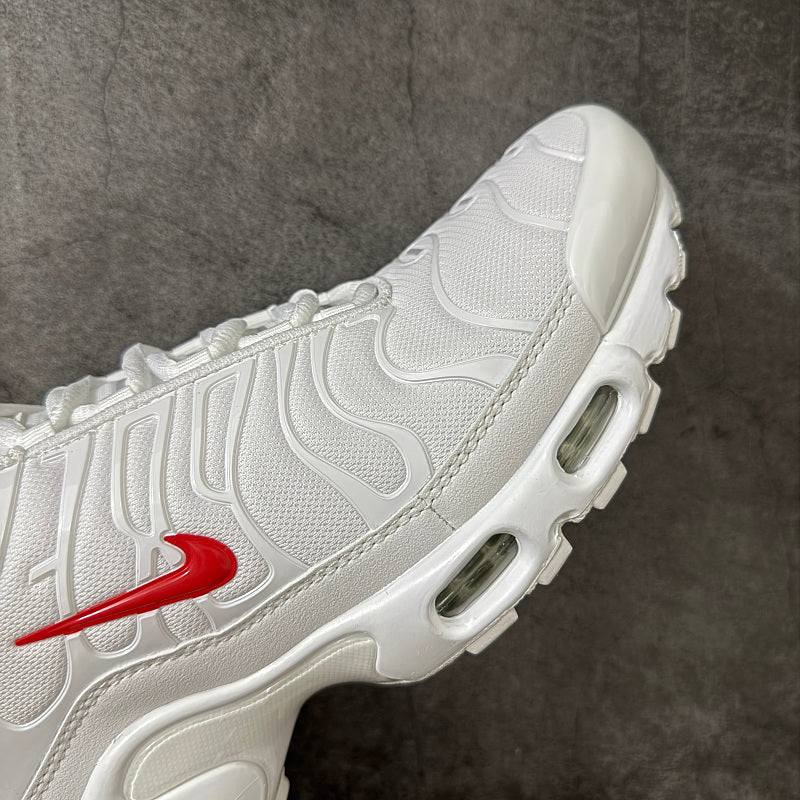 Supreme x Nike Air Max Plus - White/University Red
