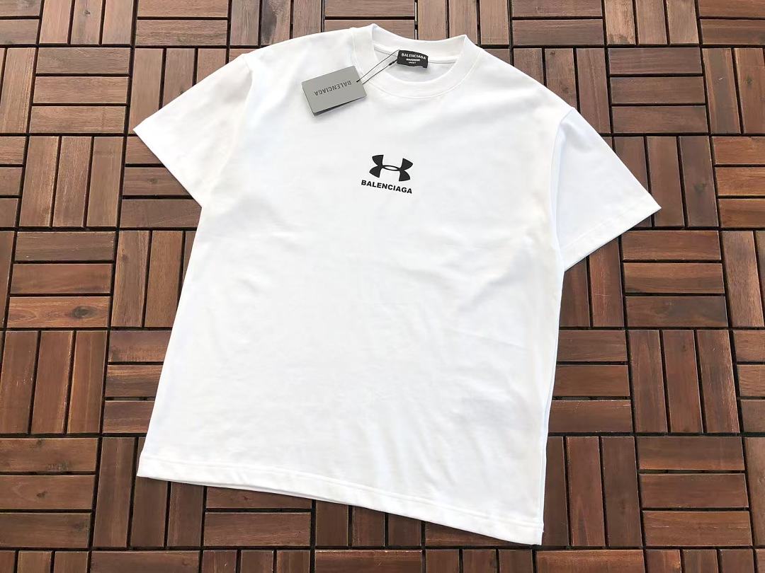 Small Logo Stussy T-Shirt