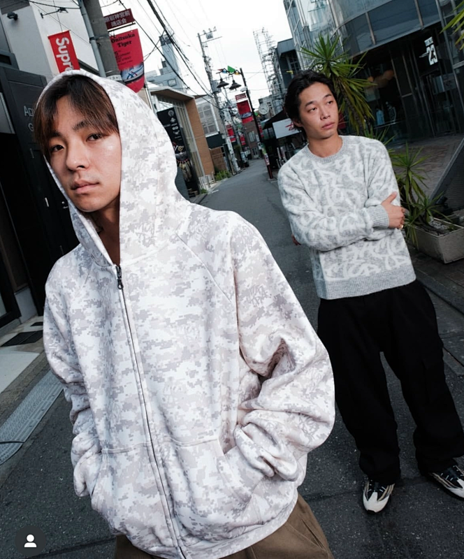 Mertra Hoodie - Grey/White