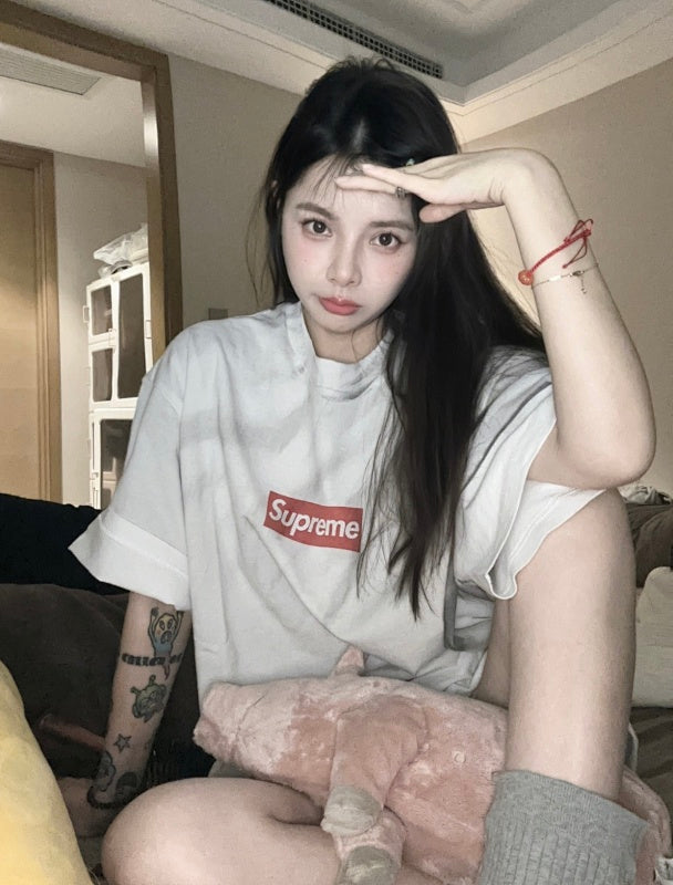 Supreme T-Shirt - White/Gray/Red