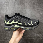 Nike Air Max Plus - Black/Luminous Green