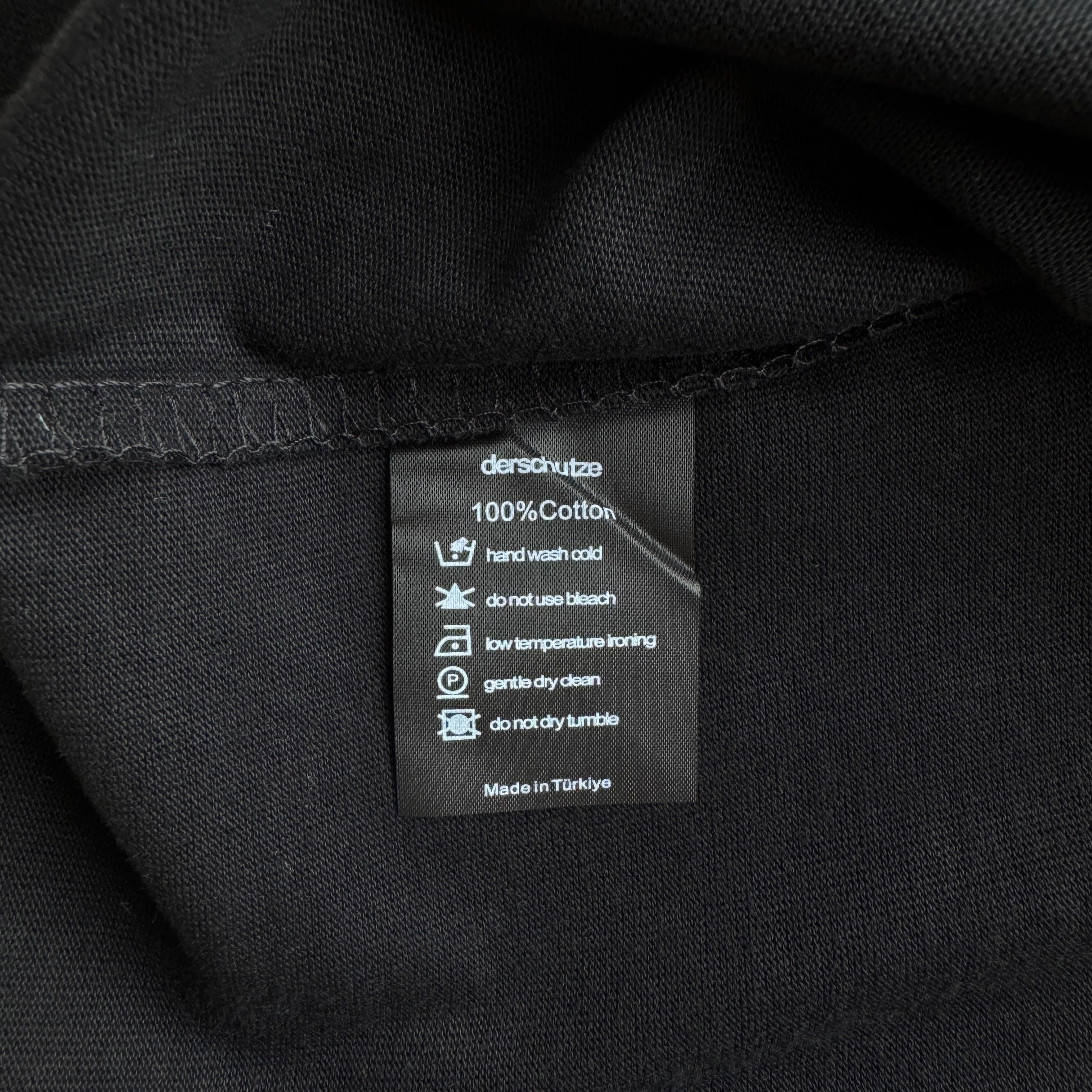Derschutze Gallery T-Shirt - Black