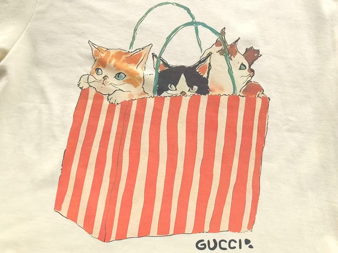 Black White Logo Gucci T-Shirt