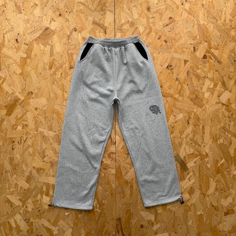 Mertra BIGSTEP JOGGERS - Grey/Black