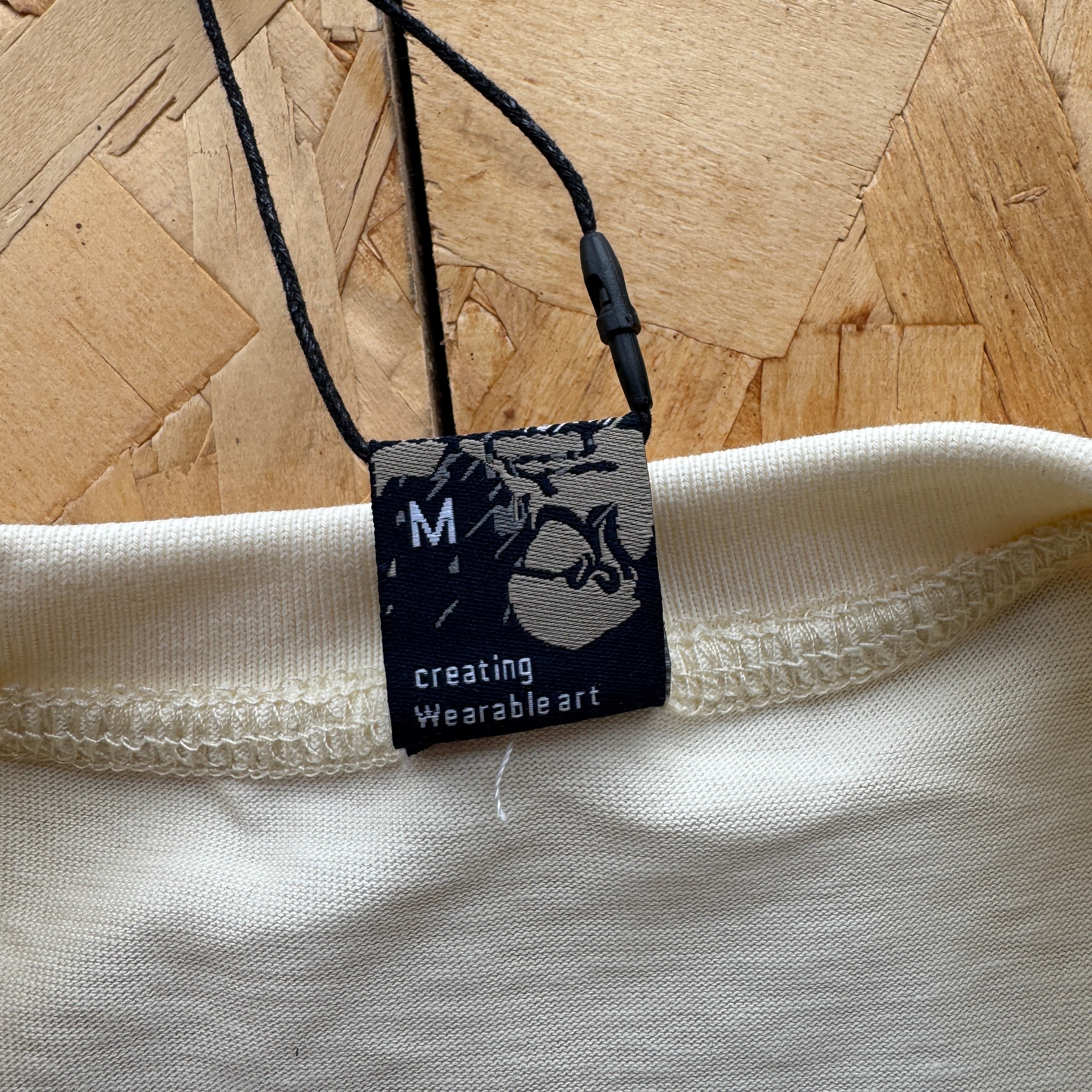 Derschutze Gallery T-Shirt - Cream