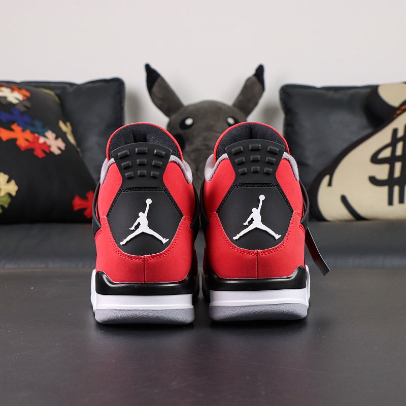 Air Jordan 4 Retro - Toro Bravo