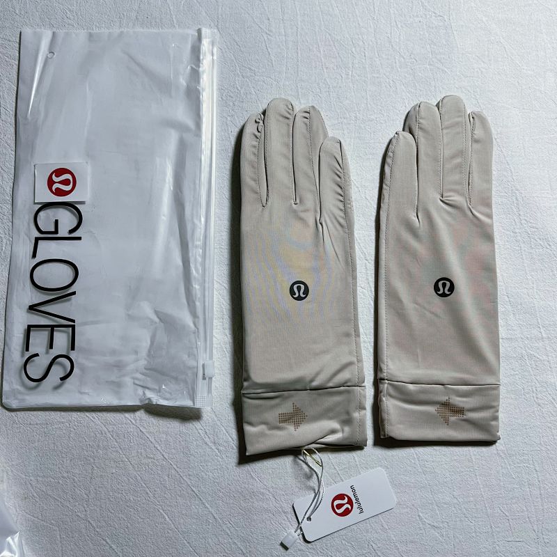 Packaged Gloves in Multiple Colors