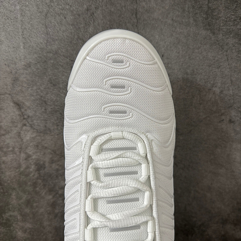 Supreme x Nike Air Max Plus - White/University Red