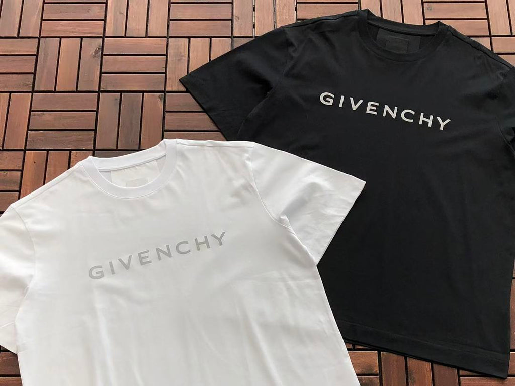 Classic Logo Givenchy T-Shirt