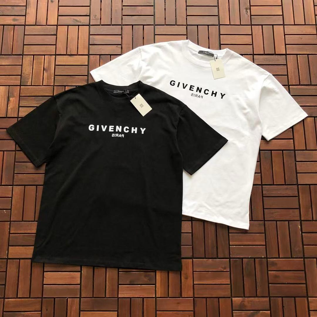 Small Logo Givenchy T-Shirt