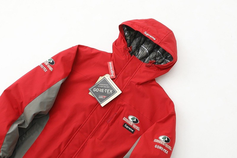 Supreme Mossy Oak Gore-Tex Hooded Jacket