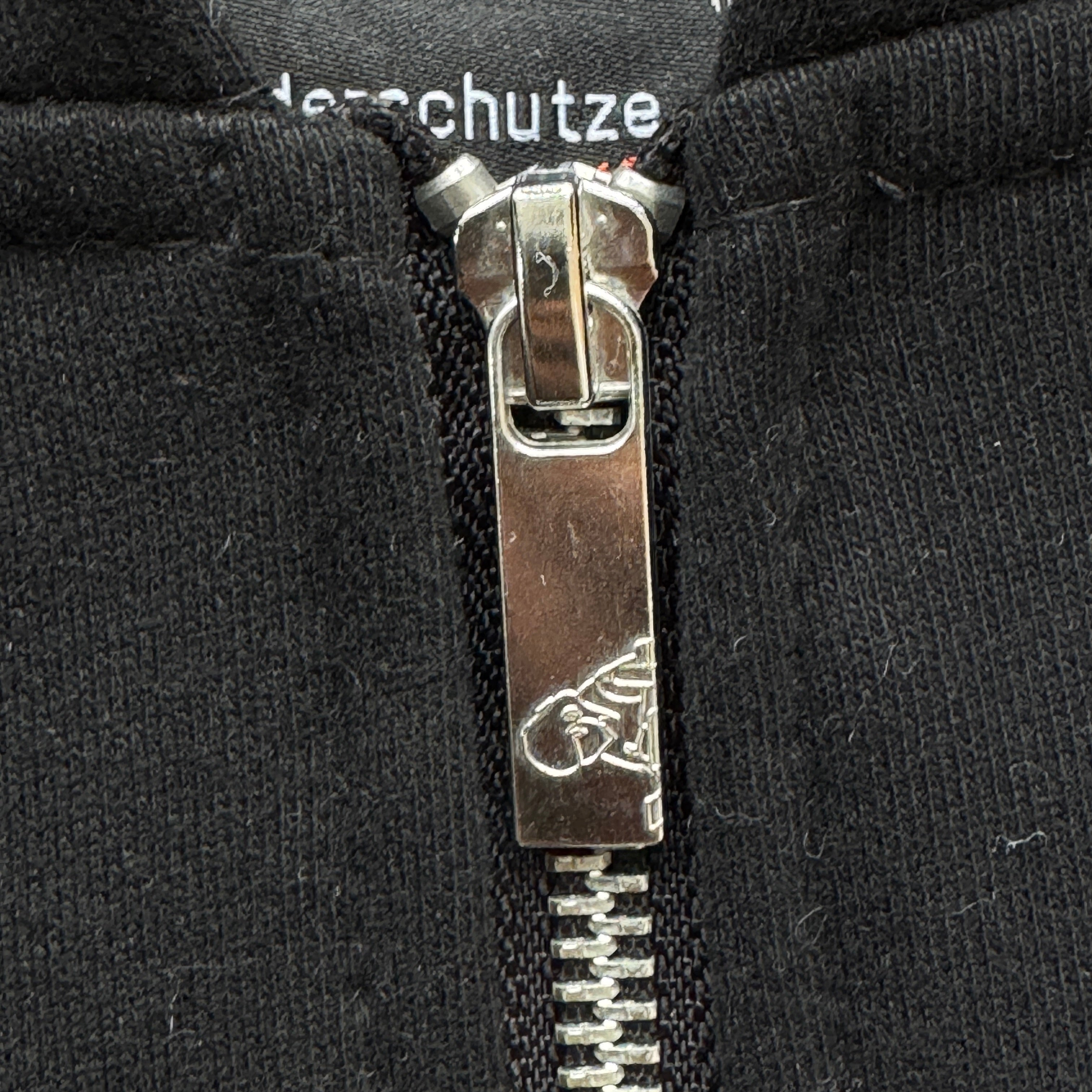 Derschutze Awakening V2 Zip Up - Black