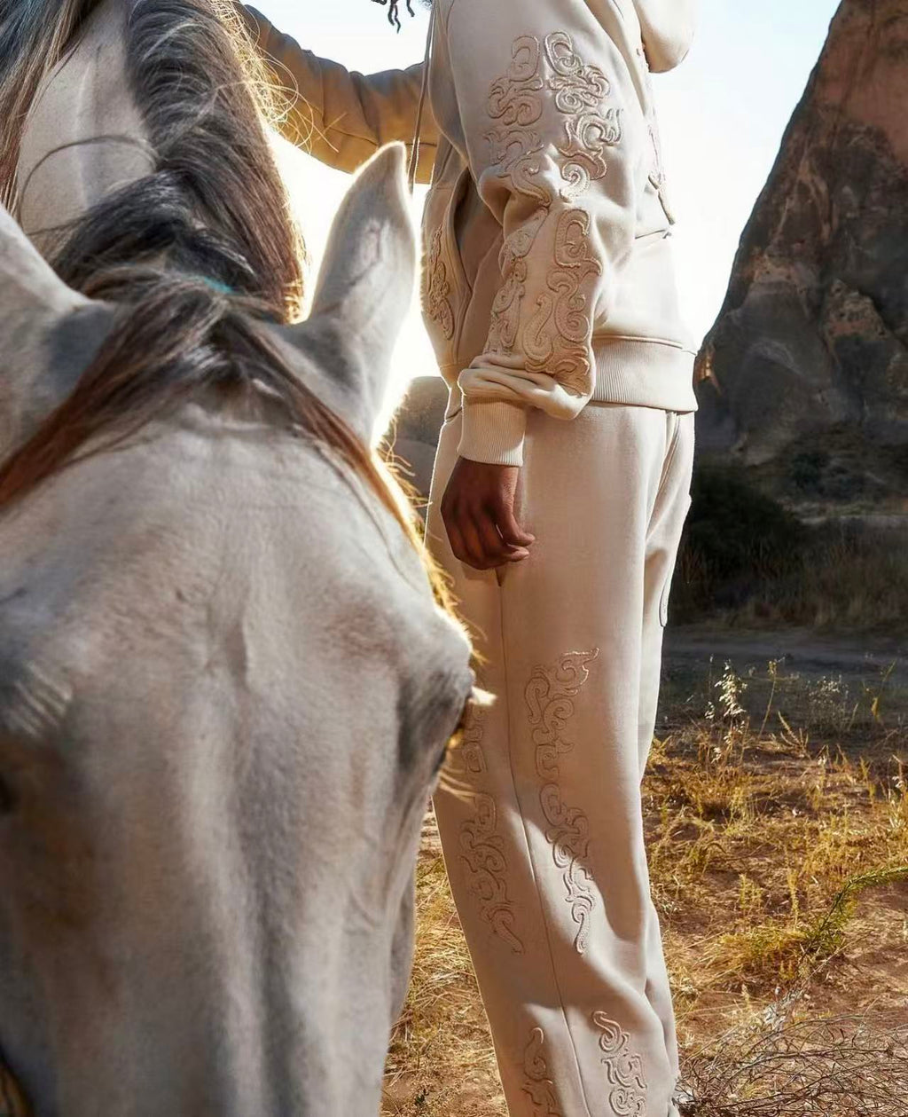 Derschutze Western Zip Up - Beige