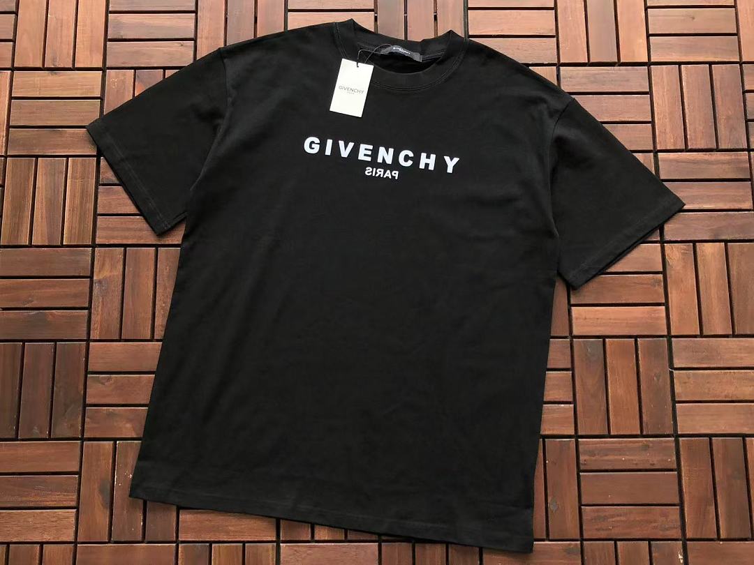 Small Logo Givenchy T-Shirt
