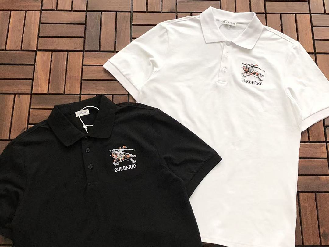 Burberry T-SHIRT
