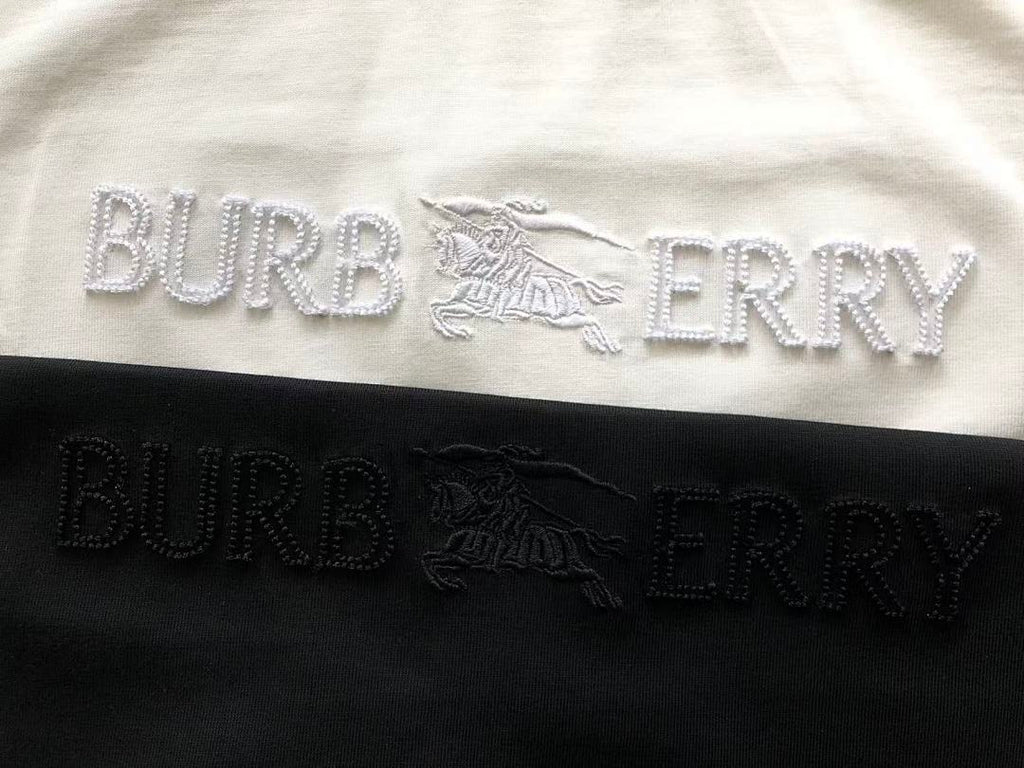 Burberry T-SHIRT