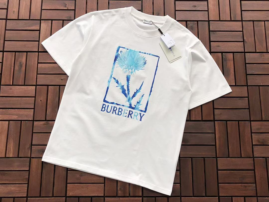 Burberry T-SHIRT