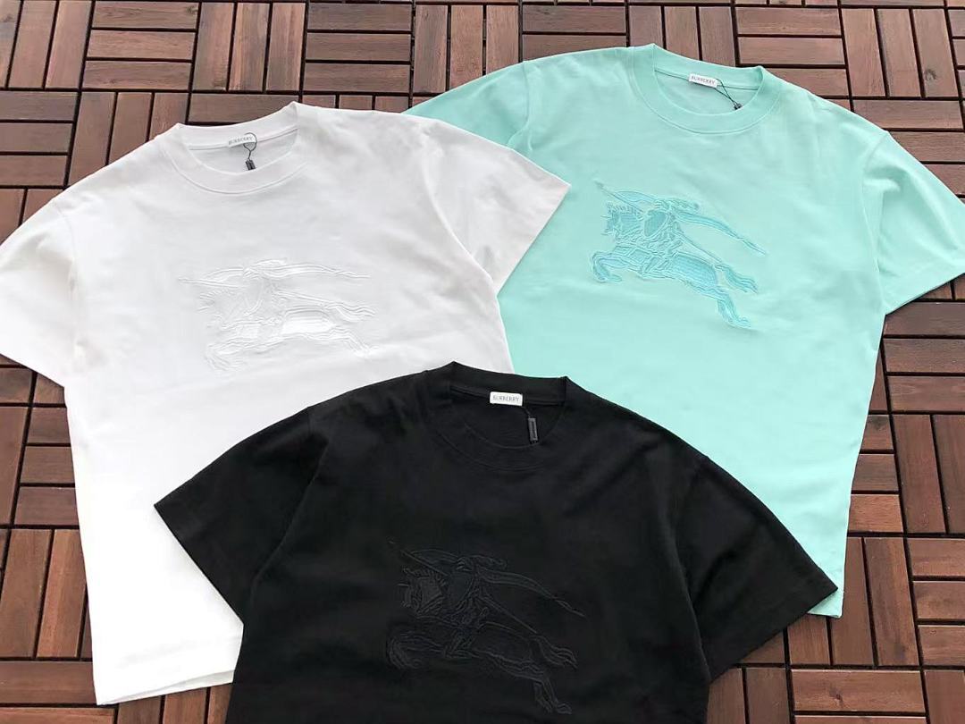Burberry T-SHIRT