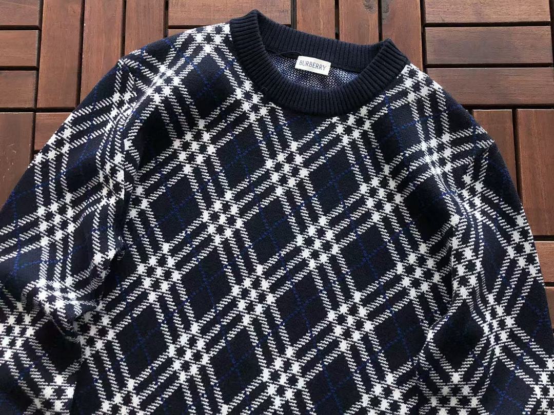 Burberry SWEATER