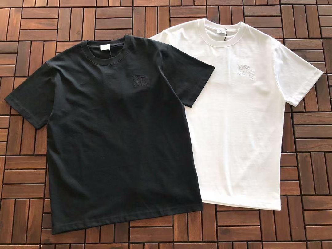 Burberry T-SHIRT