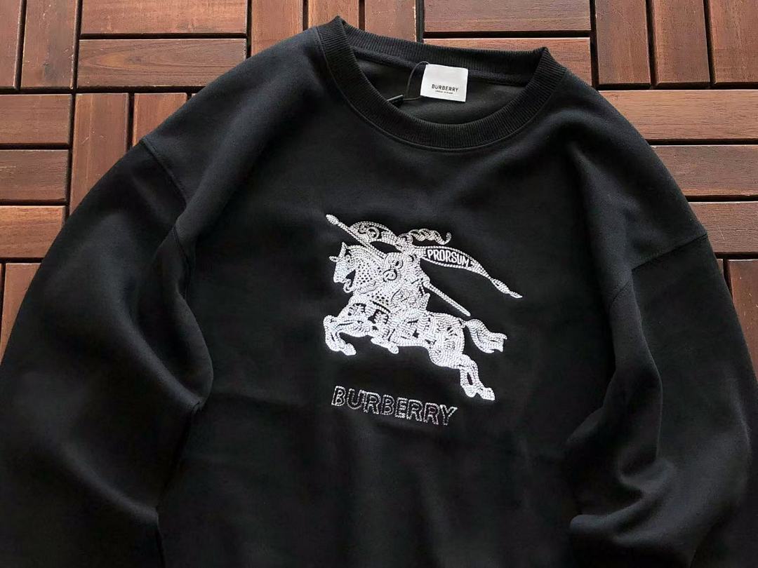 Burberry SWEATER