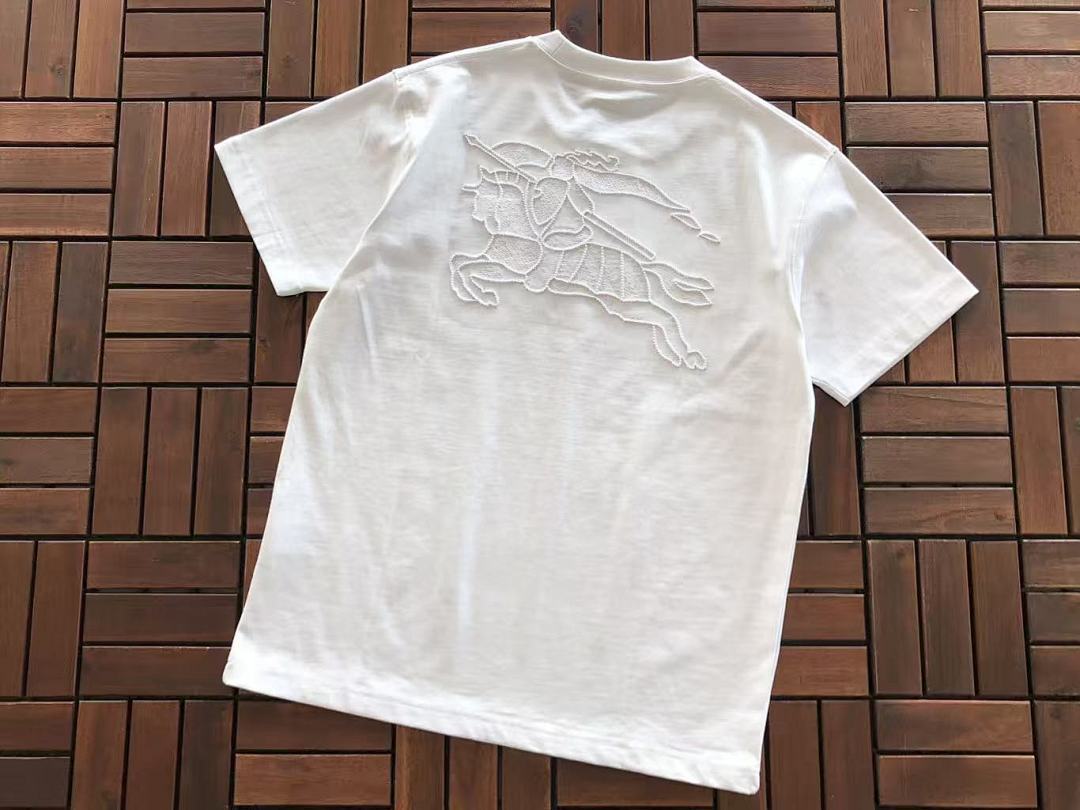 Burberry T-SHIRT