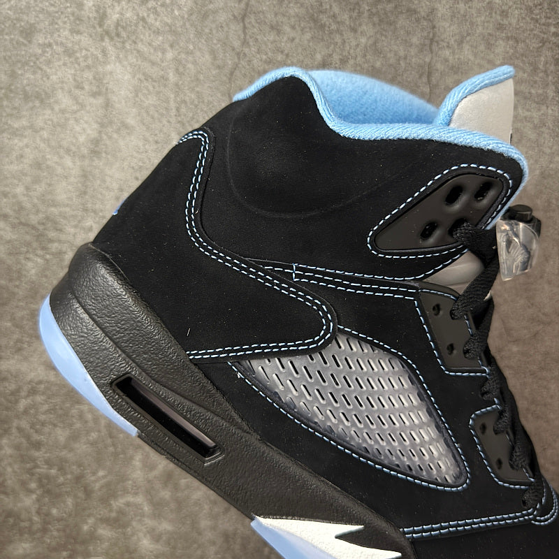 Air Jordan 5 Retro - University Blue/Black