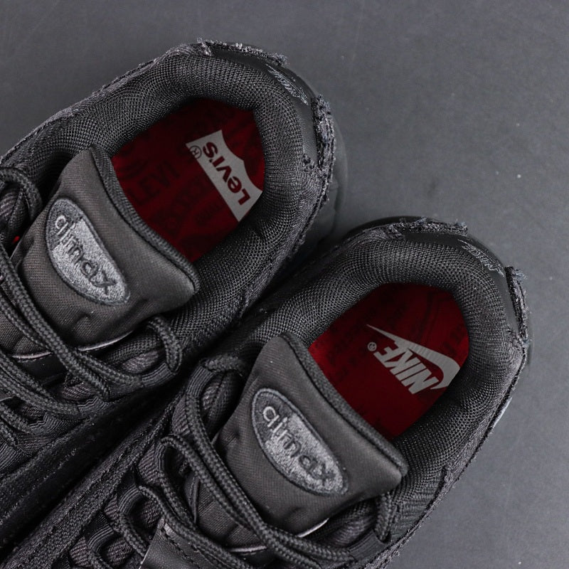 Nike Air Max 95 - Triple Black