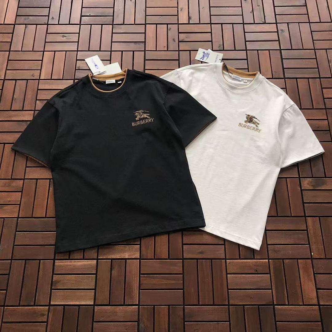Burberry T-SHIRT